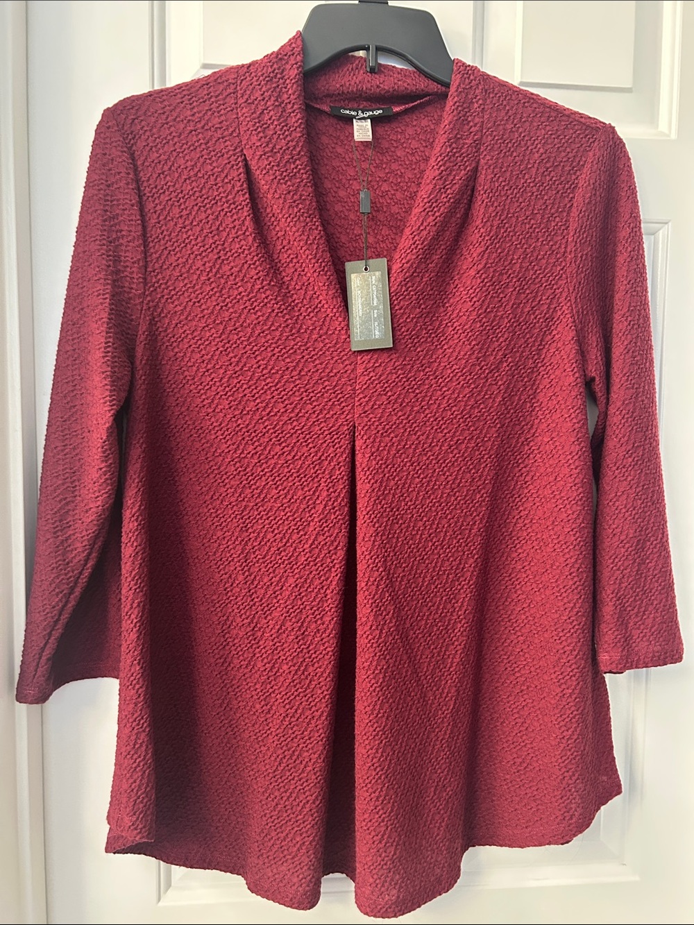 Cable & Gauge Burgundy Textured V-Neck Tunic